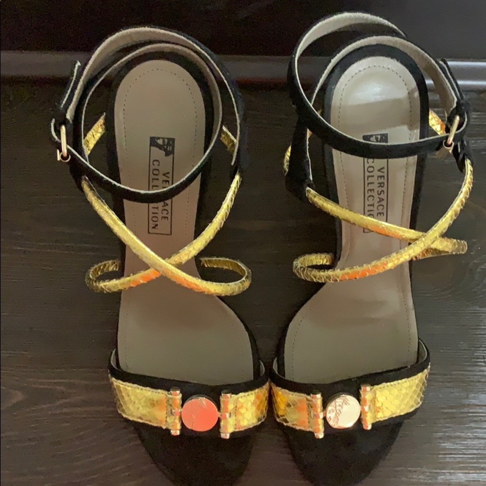 Versace Collection Heels - Picture 2 of 4